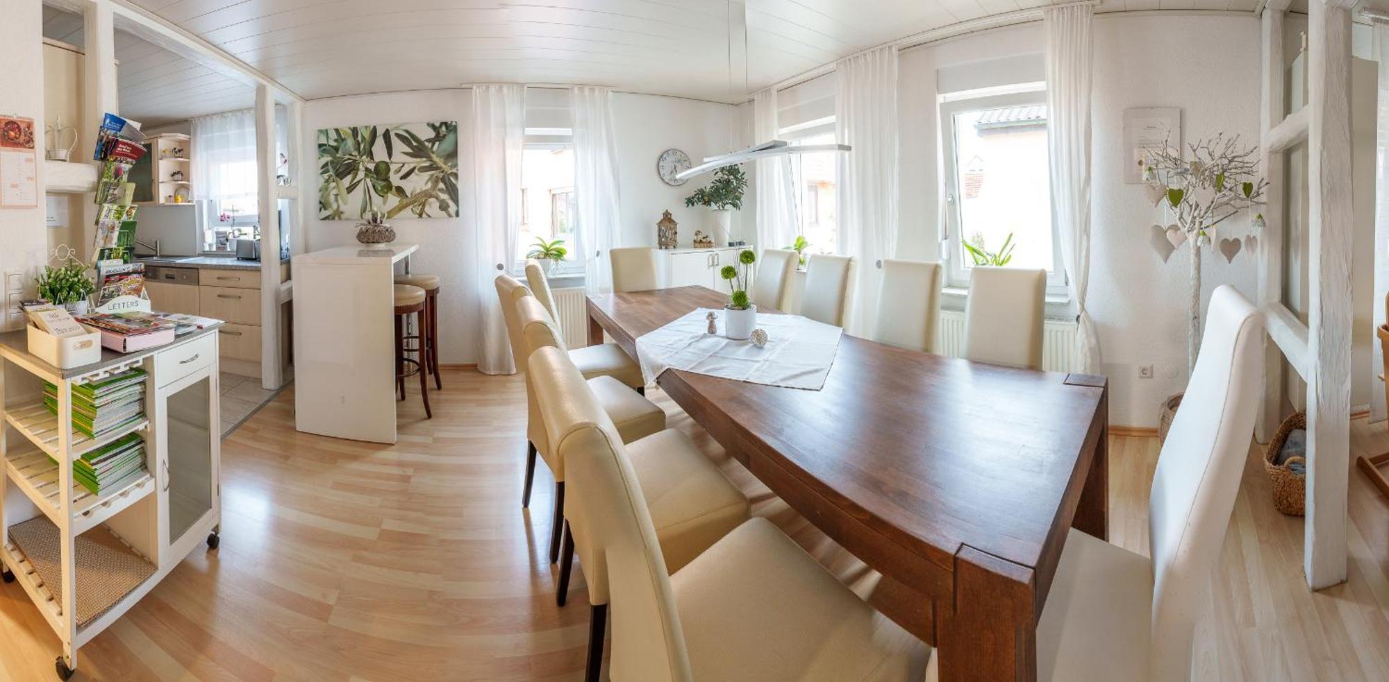 Wilhelm Appartements 100Qm Im Zentrum Brackenheim Naehe Tripsdrill Exteriör bild