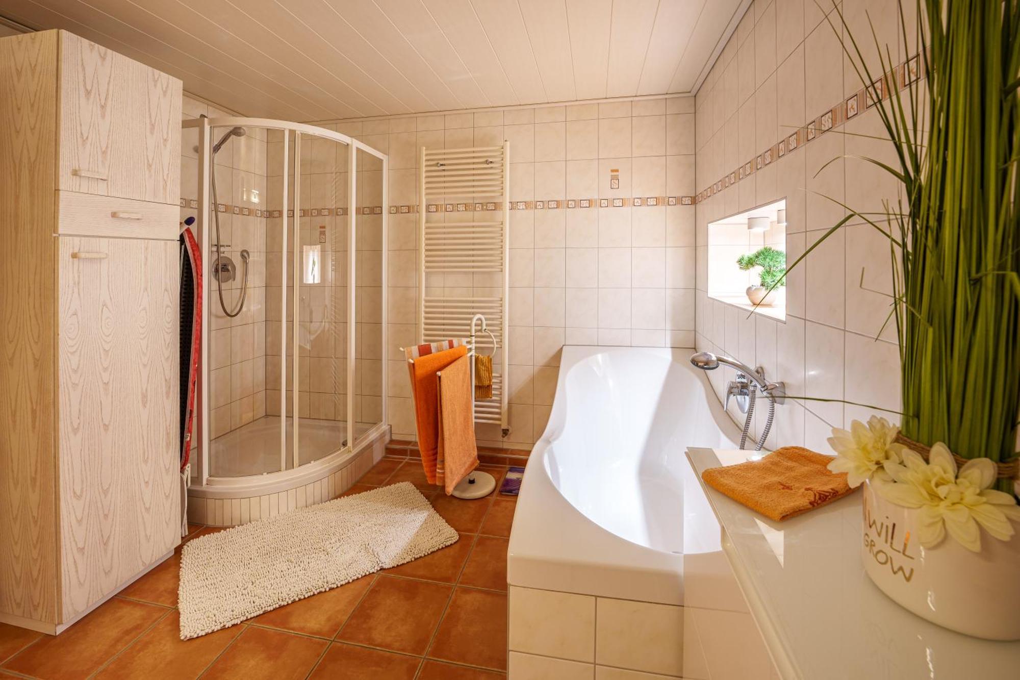 Wilhelm Appartements 100Qm Im Zentrum Brackenheim Naehe Tripsdrill Exteriör bild