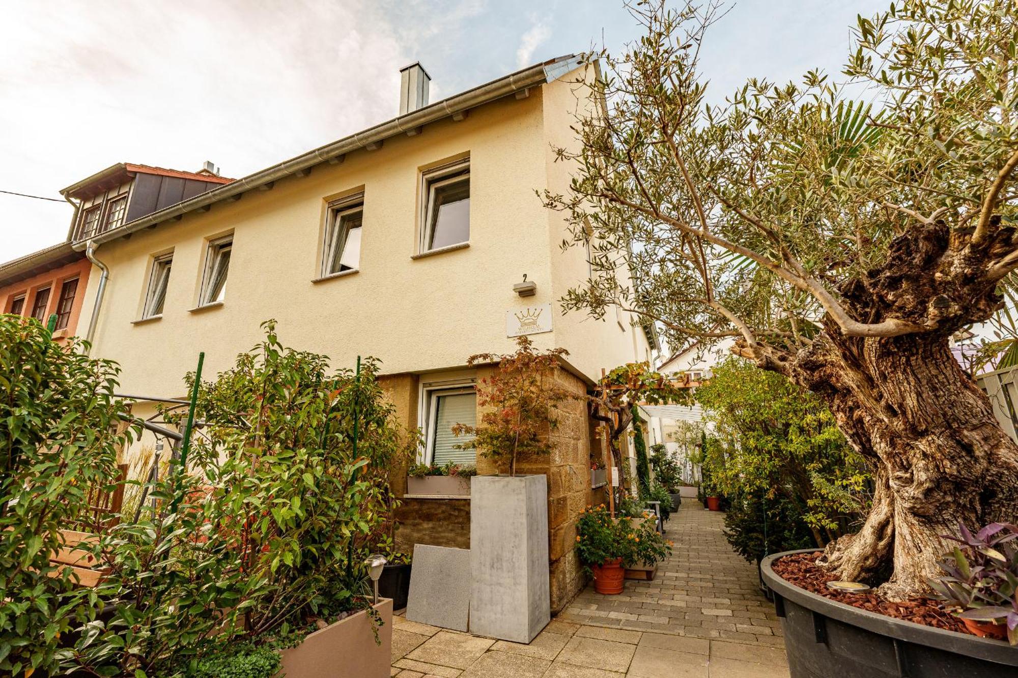 Wilhelm Appartements 100Qm Im Zentrum Brackenheim Naehe Tripsdrill Exteriör bild